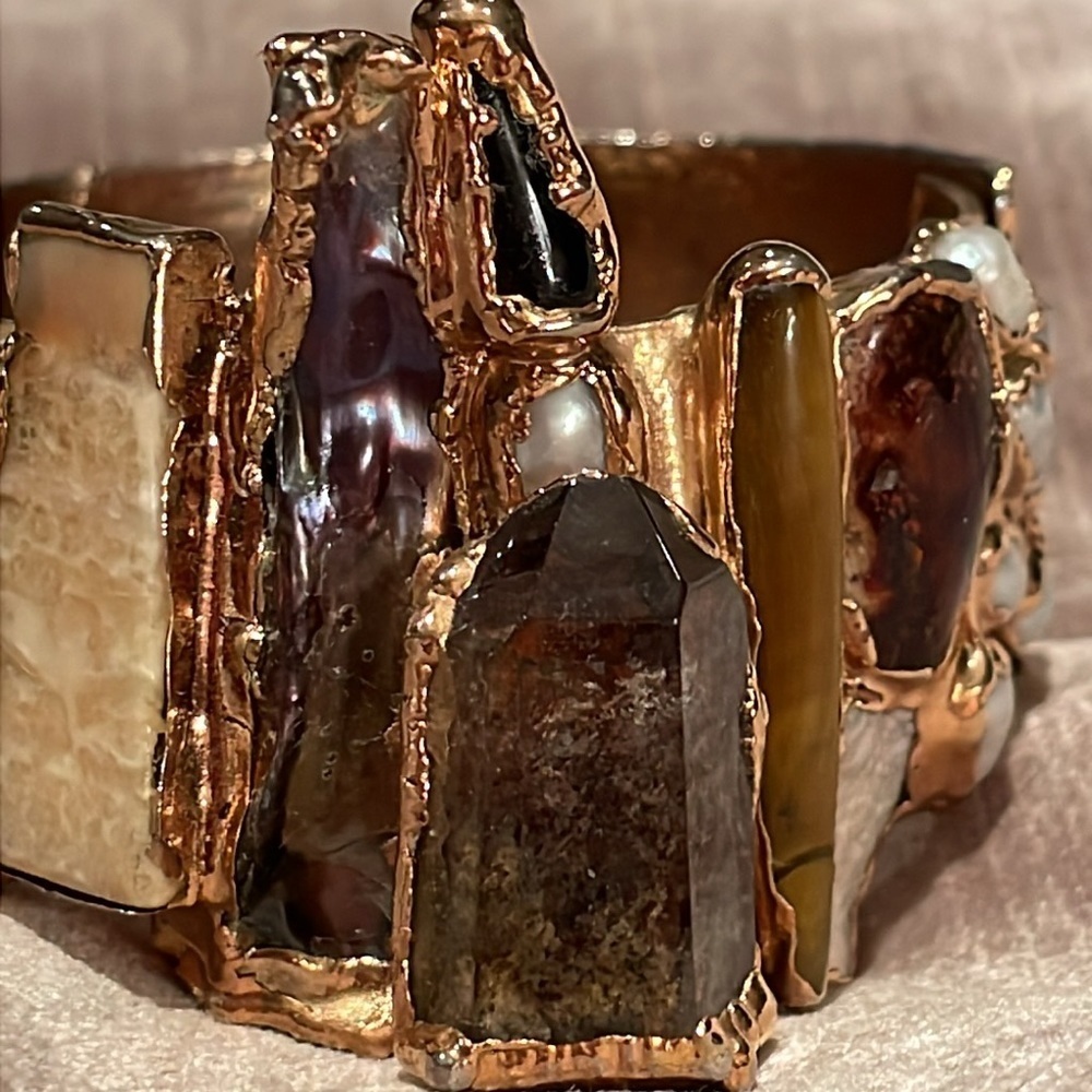 Chunky Biwa Pearl, Quartz & Tigers Eye Cuff Bracelet - Picture 11 of 12